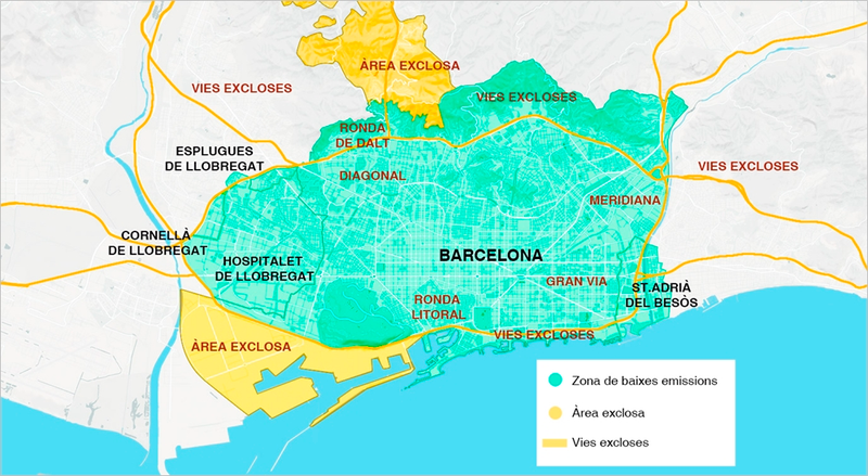 Map showing the “low emissions zone” in Barcelona (shaded in turquoise), which is roughly double the size of Manhattan; cars manufactured before 2000 are prohibited from circulating inside the area during episodes of high contamination, and starting in 2020 older cars will be banned from circulating during the weekdays. The plan is anticipated to reduce traffic emissions by 30% over the next 15 years. Graphic credit: Ajuntament de Barcelona